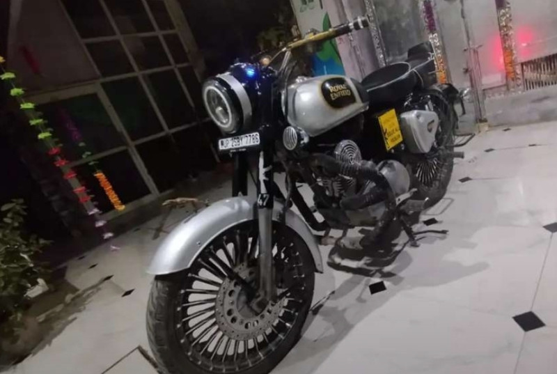 used-bullet-classic-350-2017-model-786-number-in-bareilly-1749213873